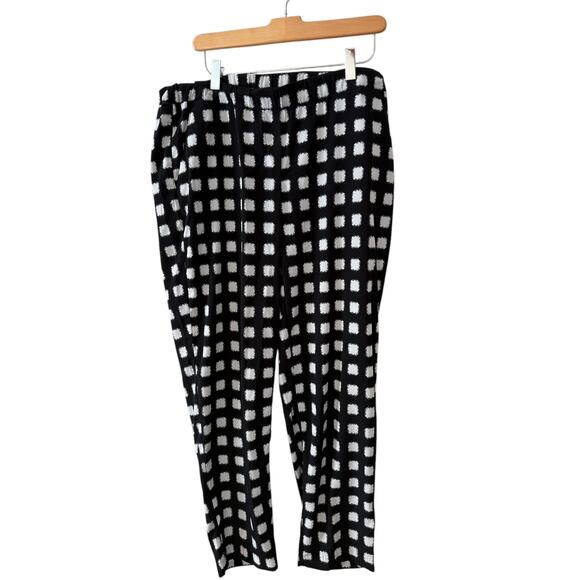 Chicos Pull on Casual Pants Black White Print 1 - Picture 1 of 5